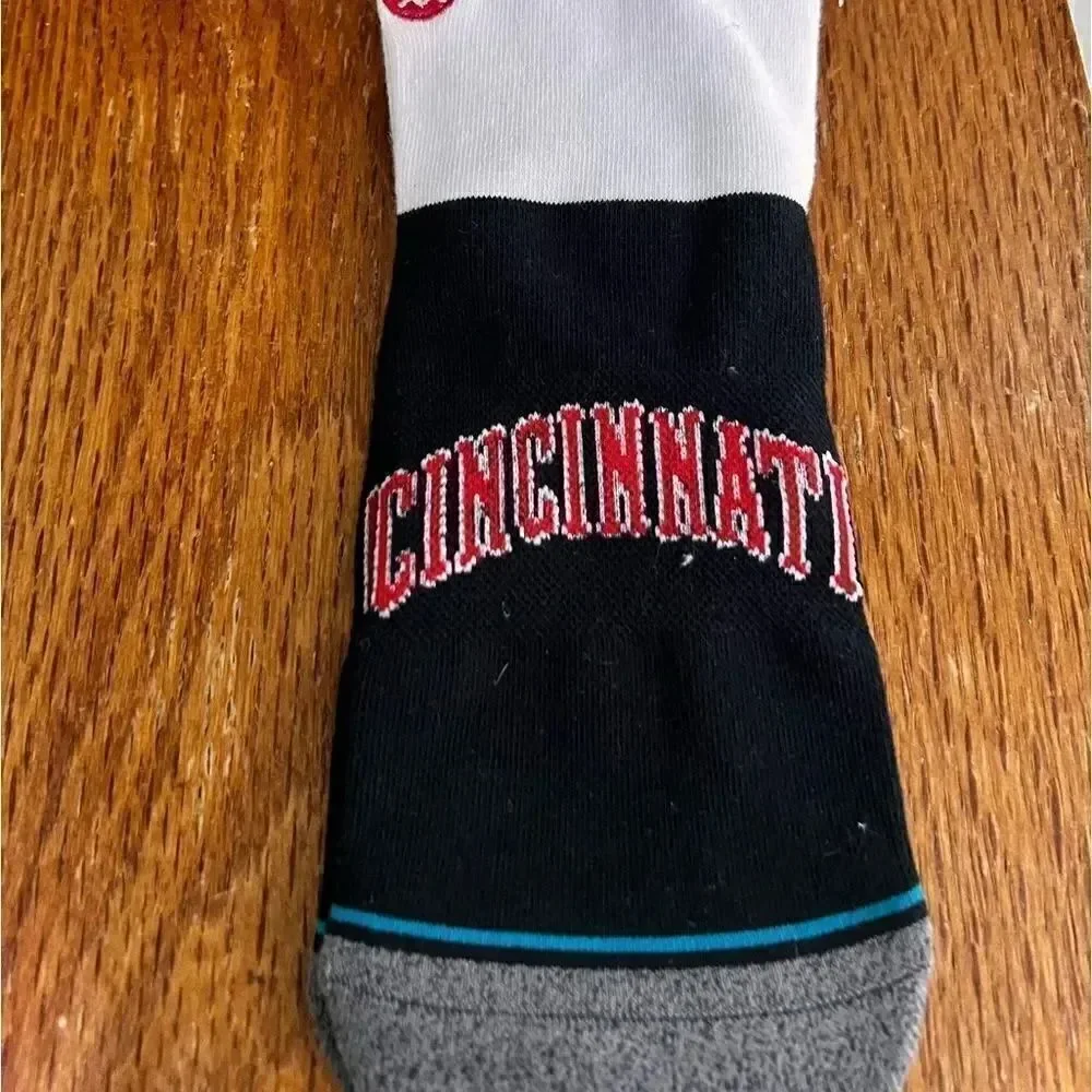 NWT Stance MBL Cincinnati Reds Casual Socks . Men 6-8.5, Women 8-10.5   #33